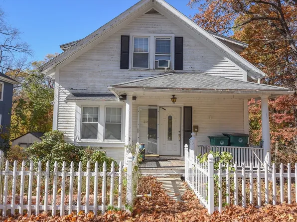 218 Marshall St, Fitchburg, MA 01420