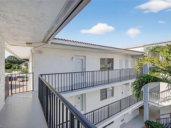 5th image of 5 High Point Cir W APT 303