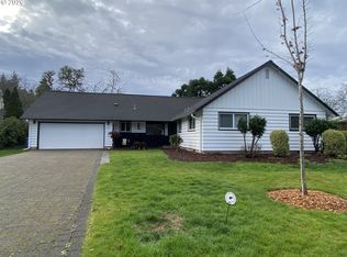 2872 Suffolk Ct, Eugene, OR 97401