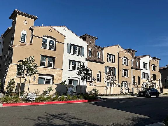 3rd image of 541 Via Vallarta