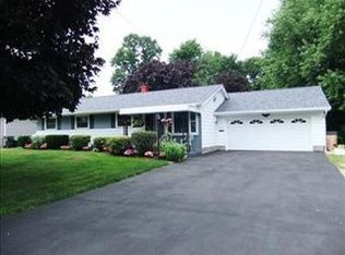 6016 Thunderbird Dr, Mentor On The Lake, OH 44060