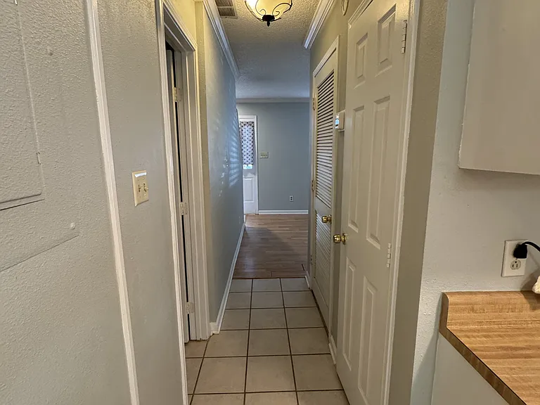 397 Oakland Rd — Photo 7