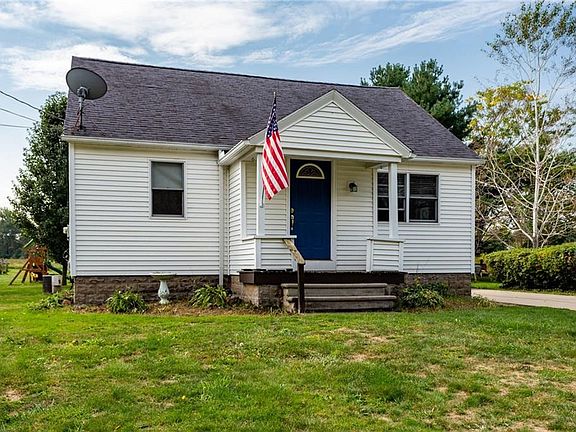 2nd image of 43071 Baetz Ct