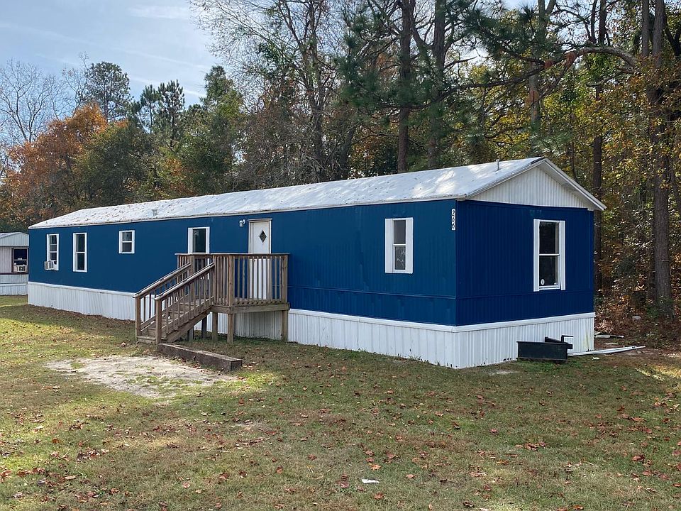 West side of home.. recently painted
