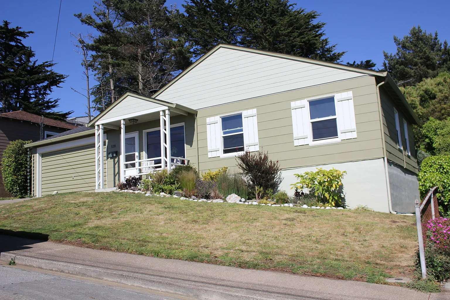 539 Vista Mar Ave photo 1