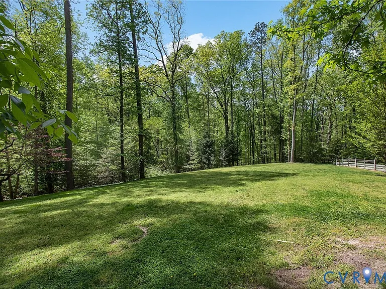 9900 Kingsbridge Rd — Photo 43