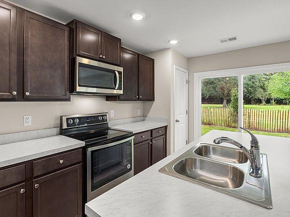 4th image of 142 Gaura Ln