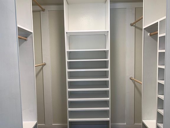 Masters Custom Closet