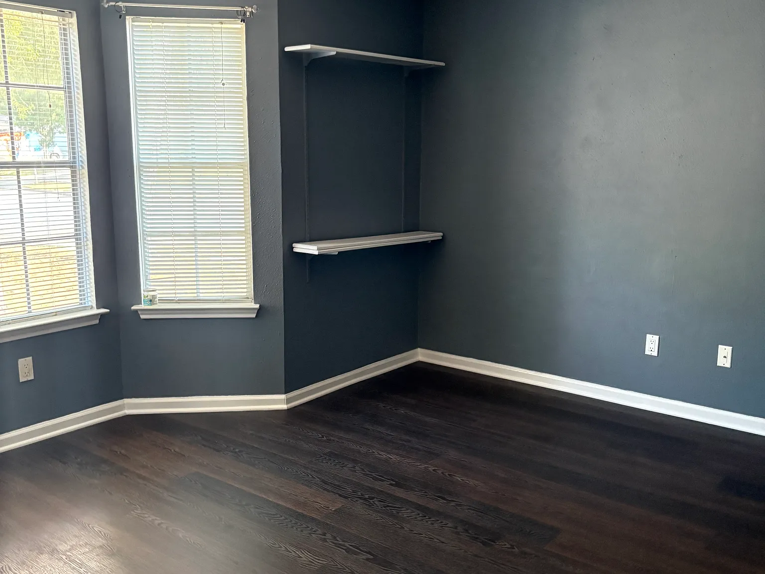 3 bed, 2.5 bath, 2184 sqft, $2,100 — Photo 3