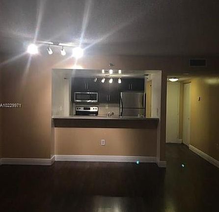 2nd image of 850 N Miami Ave #805