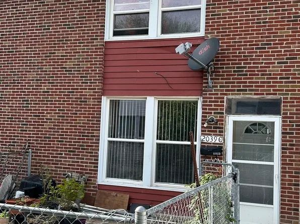 2039 Pine St APT C, Des Plaines, IL 60018