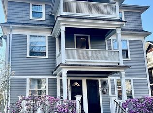 169 Crescent St #3R, Northampton, MA 01060