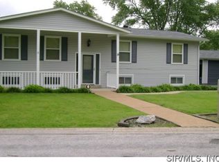9 Independence Dr, Belleville, IL
