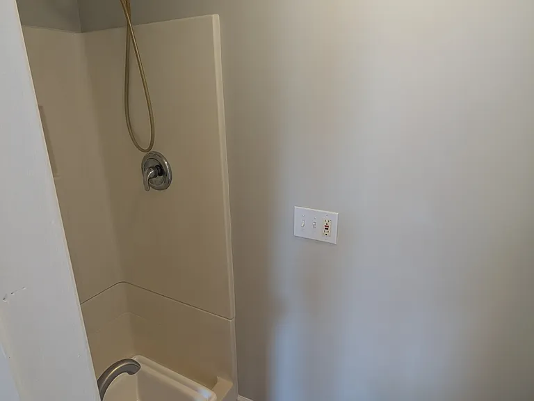 32 Bridge St #9 — Photo 7