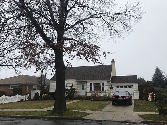 2nd image of 264 Lincoln St