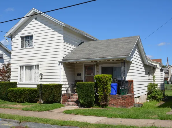 94 Market St, Pittston, PA 18640