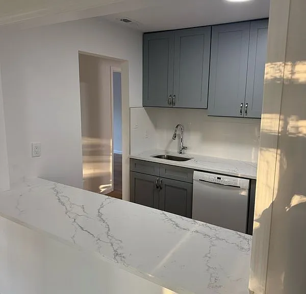 2807 Hawthorn Ct — Photo 6