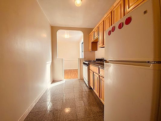4th image of 66-20 Wetherole St #7B