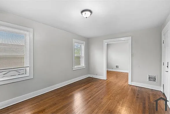 6748 Crest Ave #2E — Photo 6