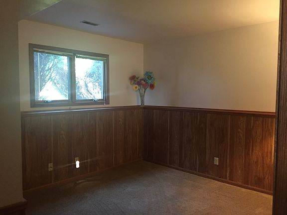 Fresh paint and new carpet 