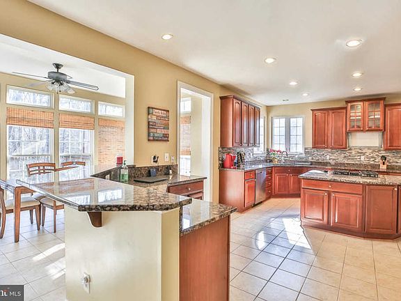 5th image of 11817 Judiths Grove Ct