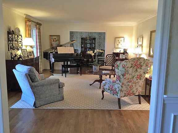 Spacious Living Room
