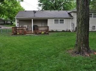 5808 W 102nd St, Overland Park, KS 66207