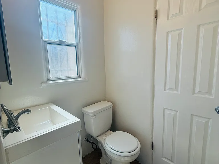 818 S Shenandoah St — Photo 9