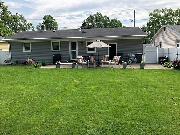 2nd image of 2546 Windsor Ave