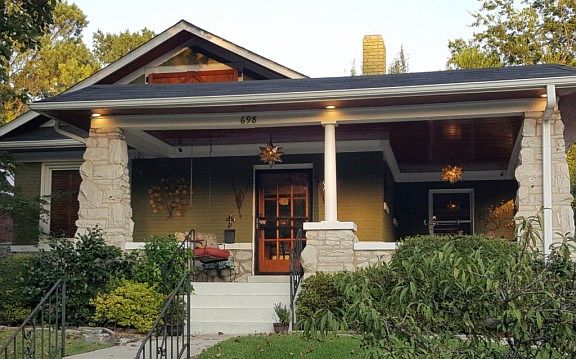 3rd image of 698 N Idlewild St