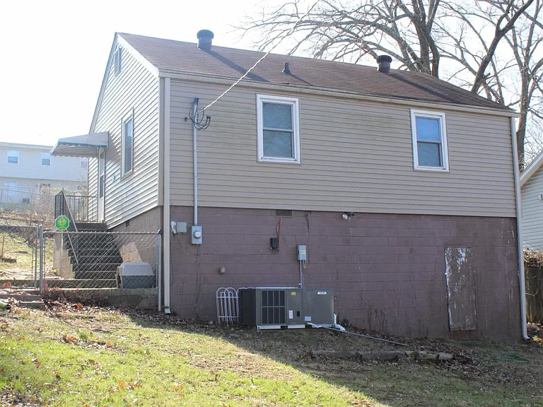 3806 Dakota Ave — Photo 24