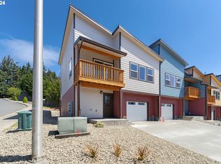 2342 Brooklyn Dr, Coos Bay, OR 97420
