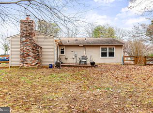 10400 Hillside Ln, Fredericksburg, VA 22408