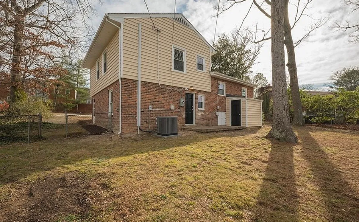 4 bed, 1707 sqft, $2,600 — Photo 2