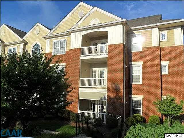 1st image of 605 Wyndhurst Dr APT 104