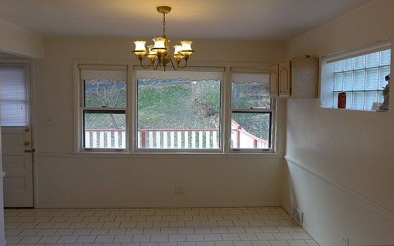 4th image of 10904 S Longwood Dr