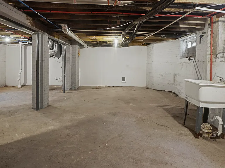 92 W Philadelphia St #LOWER — Photo 17