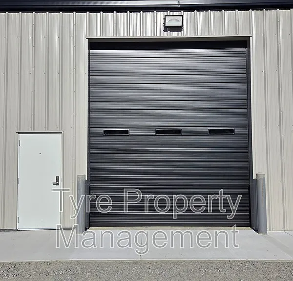 3945 Lee St #20 — Photo 8