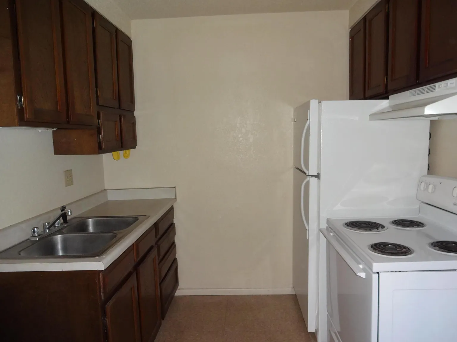 1 bed, 550 sqft, $975 — Photo 2