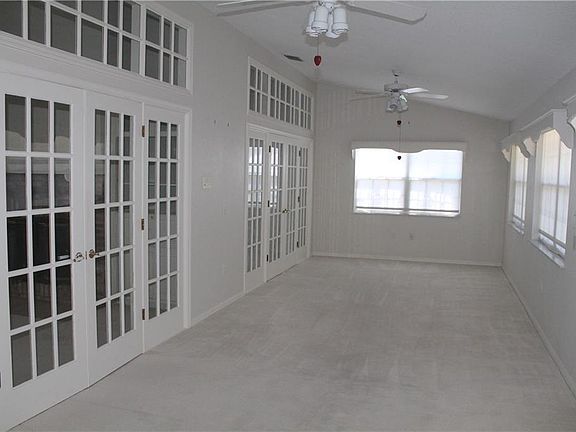 5th image of 761 Hunt Dr