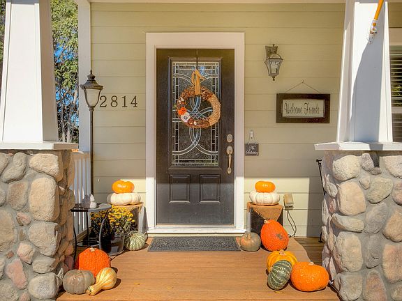 4th image of 2814 Carmen Ave