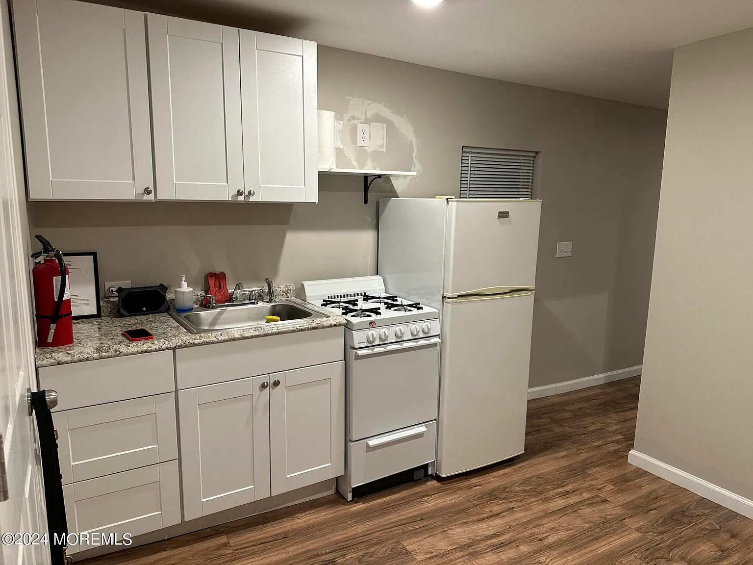 4 bed, 860 sqft, $2,000 — Photo 2