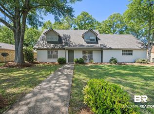 13 N Grand Blvd, Fairhope, AL 36532