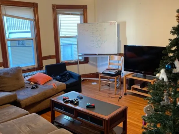 124 Calumet St #5, Roxbury Crossing, MA 02120