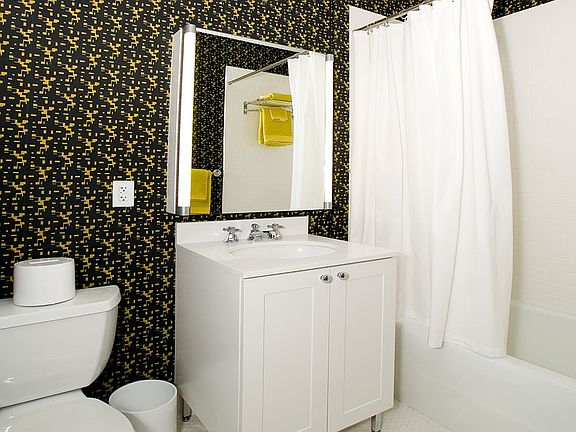 5th image of 4615 Center Blvd APT 1501