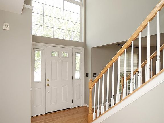 3rd image of 5505 Crestwood Dr