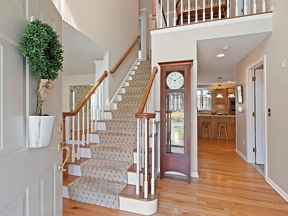 5th image of 6 Barn Ln