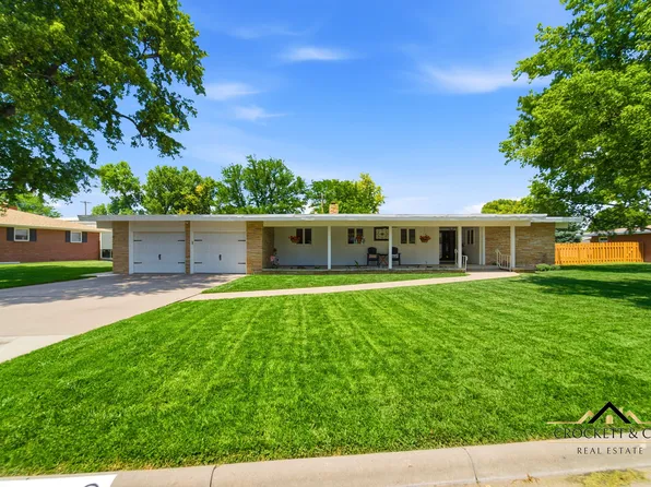 1505 E Hackberry St, Garden City, KS 67846