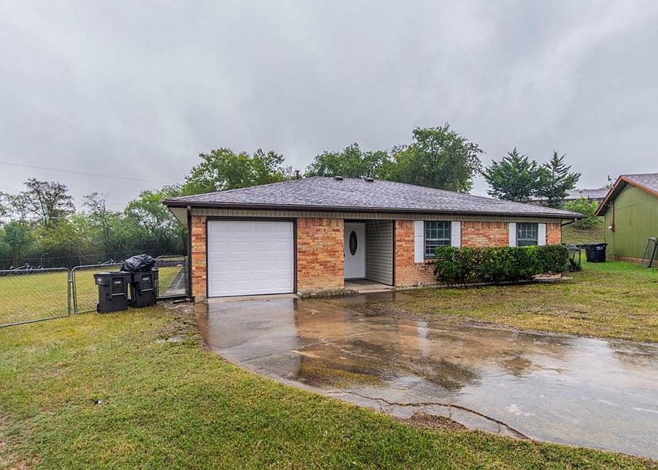 1st image of 3006 Marine Ct W