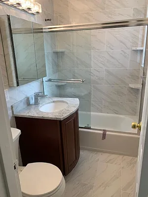 Sold by RE MAX Team | media 7